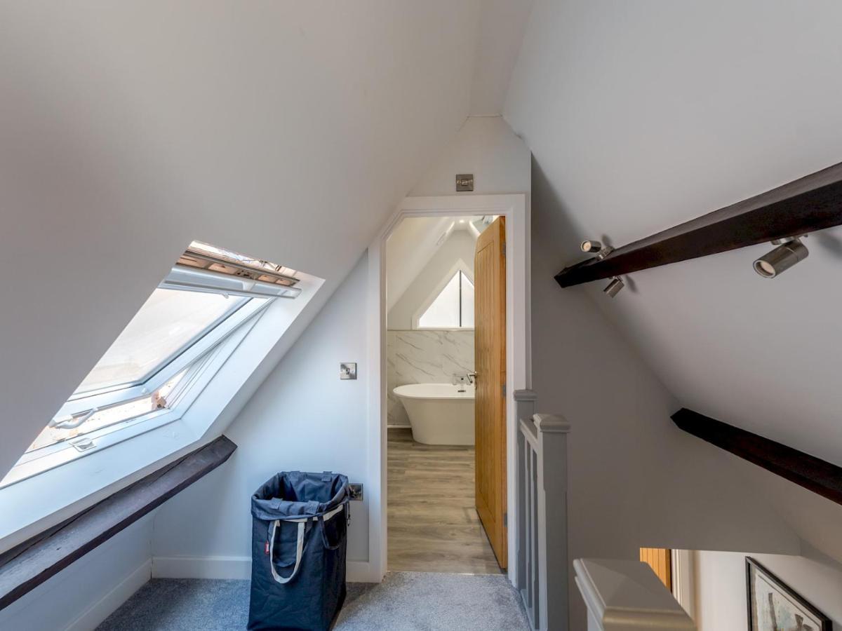 Pass The Keys Dahlia Contemporary Town Centre Apartment Shrewsbury Extérieur photo